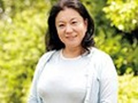 僕の童貞チ○ポを狙っているおばあちゃんに禁断の性教育をされました…。　サンプル画像03